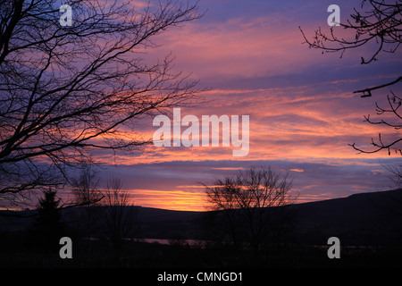 Tramonto sul lago di Ullswater in Cumbria, Inghilterra Foto Stock