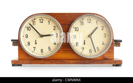 Scacchi orologio su sfondo bianco. Foto Stock