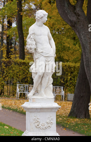 Il Catherine Park,Carskoe Selo,Pushkin, nei pressi di San Pietroburgo, Russia, Europa, statue classiche Foto Stock