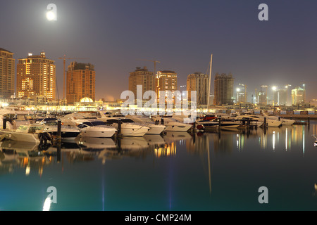 Marina di La Perla a Doha, in Qatar Foto Stock