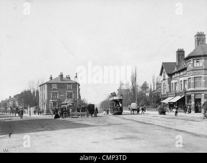 Cappella di cenere, Wolverhampton, circa 1902. A Wolverhampton Corporation di proprietà (tram n. 22) e a cavallo il veicoli a cappella ceneri Foto Stock