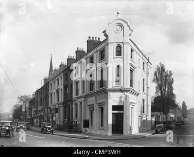 Lloyds Bank Limited, Wolverhampton, circa 1930. I locali di Lloyds Bank sull'angolo di Clifton Street e la cappella e cenere. Il Foto Stock