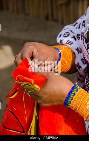 La kuna donna molas di cucitura Foto Stock
