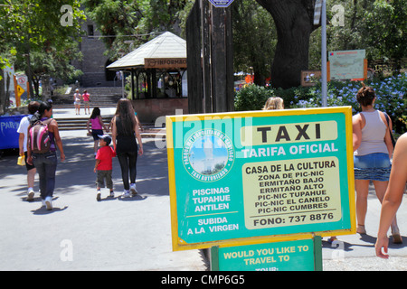 Santiago Cile,Cerro San Cristobal,Parque Metropolitano,parco urbano,Funicolare Estacion,piano inclinato,ferrovia a scogliera,Immigrr etnico latino-latino ispanico Foto Stock