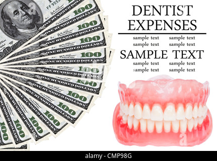 Dentiera e dollari - spese dentale immagine concettuale Foto Stock