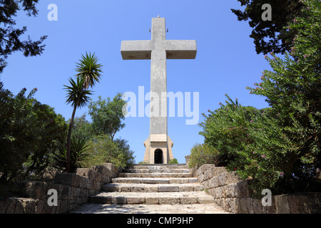 Croce e la piattaforma di osservazione sul monte Filerimos, Grecia, Rodi Foto Stock