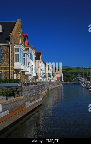 Luxury riverside appartamenti del Dart Marina in Dartmouth, Devon, Inghilterra, Regno Unito Foto Stock