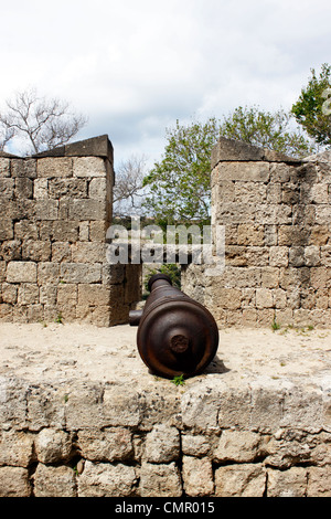 Le mura del palazzo del gran maestro nella città di Rodi sull'isola greca di Rodi. Foto Stock