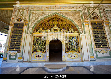 Il Consiglio imperiale (Dîvân-I Hümâyûn) edificio dove la sentenza consiglieri tenuto riunioni. Il Palazzo di Topkapi, Istanbul, Turchia Foto Stock