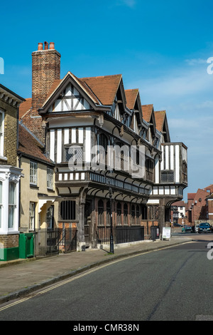 Tudor House Museum e i giardini sono southamptons più importante edificio storico. Foto Stock