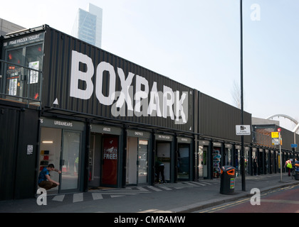Boxpark pop-up shopping mall, Shoreditch, Londra Foto Stock