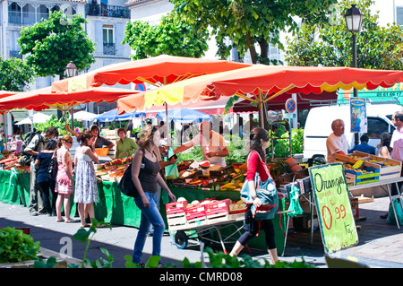 Sabato Mercato di San Girons in Mezzogiorno-pirenei della Francia Foto Stock