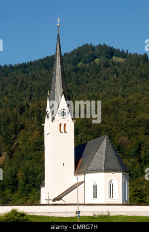 Chiesa parrocchiale San Leonardo di Kreuth a Tegernsee. Foto Stock