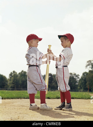 1960 anni sessanta bambini boys Baseball sport retrò Foto Stock