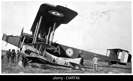 1918 British bombardamento aereo RAF Royal Air Force Corps aereo bombardiere biplano Foto Stock