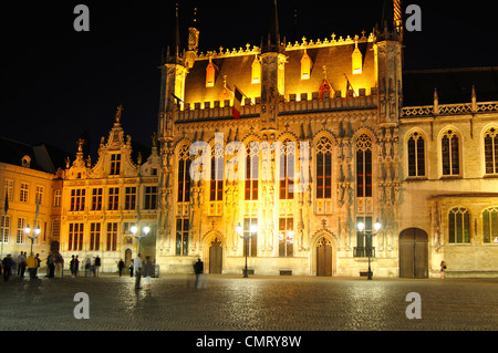 Belgio, Fiandre, Bruges, la City Hall e la vecchia del registratore di casa in Piazza Burg Foto Stock