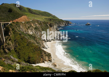 Carnel California Bixby Bridge con scenic fronte mare e le scogliere Foto Stock