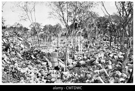 1925 Chichen Itza corte di mille colonne Foto Stock