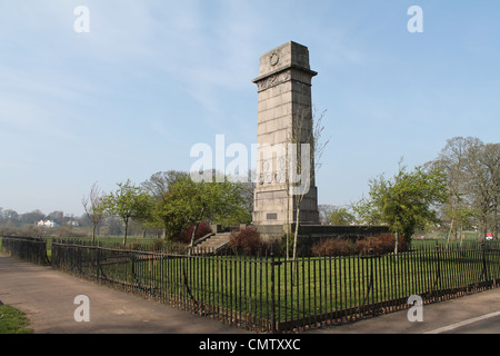 Parco Riccurby cenotafio a Carlisle, Cumbria su una luminosa giornata di primavera. Foto Stock