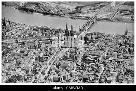 1925 la Cattedrale di Colonia dall'aria Foto Stock