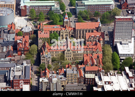 Vista aerea del John Owens Building e del Whitworth Building, parte della Manchester University Foto Stock