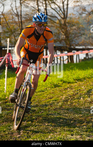 Pilota Rapha Super Cross ciclocross gara a Brockhole Windermere Lake District Foto Stock