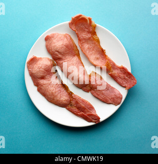 Una piastra di pancetta affumicata Foto Stock