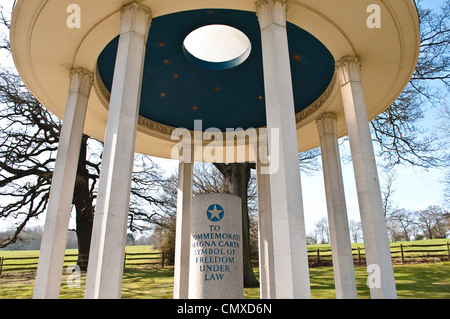 Magna Carta Memorial, creato dalla American Bar Association, Runnymede, Surrey, England, Regno Unito Foto Stock