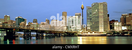 Austalia, Sydney Darling Harbour, Panorama al crepuscolo Foto Stock