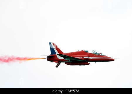 Freccia rossa - aeromobili del Dual Control BAE Systems Hawk T1Hawk . XX227 Rolls Royce Adour 5,200motore spinta lbs, velocità Mach 1.2 gamma 1000 nm Foto Stock