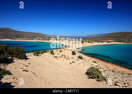 La famosa 'doppio' spiaggia conosciuta come "imos' in isola Elafonissos, Laconia, Peloponneso, Grecia. Foto Stock