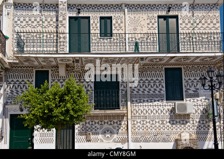 Xysta decorazioni sulle case di Pygri, mastice villaggio del sud dell'isola di Chios, Grecia Foto Stock