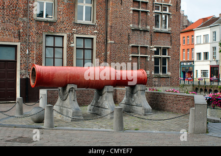 Belgio, Fiandre, Gand, Dulle Griet o Mad Maggy, medievale cannone rosso Foto Stock