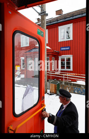 Norvegia, nella contea di Buskerud, Ustaoset stazione nella regione di Hardangervidda, sulla linea Oslo-Bergen, considerato come uno dei Foto Stock