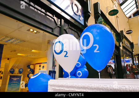 O2 mobile phone shop, Stroud, Gloucestershire, Regno Unito Foto Stock