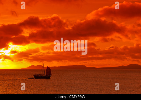 West Indies, Bonaire, tramonto, barca a vela, tramonto Foto Stock