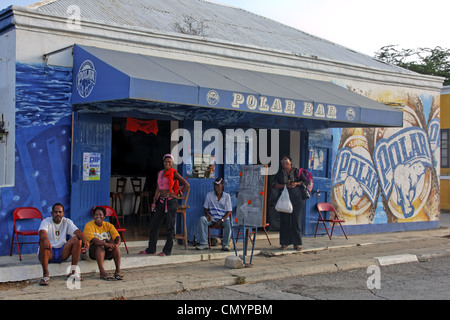 West Indies, Bonaire, Rincon, Polar Bar, persone Foto Stock