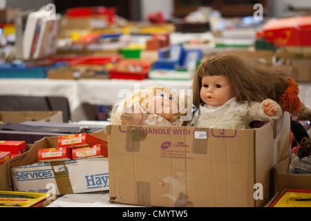 Gruppo di giocattoli per la vendita ad aste Montrose Scozia UK Foto Stock