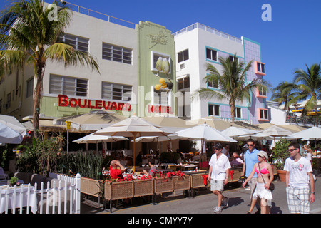 Miami Beach Florida, Ocean Drive, Art Deco Historic District, Boulevard, hotel, uomo uomo uomo maschio, donna donna donna, al fresco marciapiede all'aperto tavoli all'aperto, ristorante, re Foto Stock