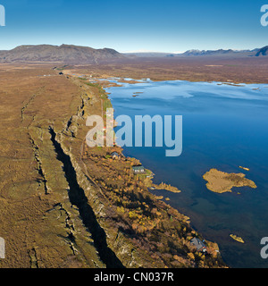 Mid-Atlantic Ridge linea di faglia, Lago Thingvellir, Thingvellir National Park, Islanda Foto Stock