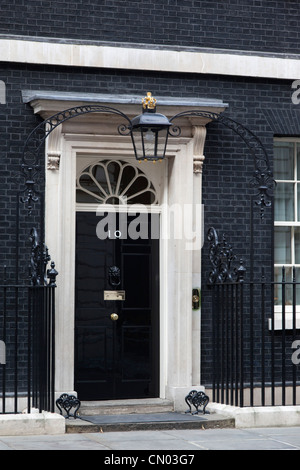 No. 10 Downing Street, porta anteriore, sedile del primo ministro del Regno Unito, Londra, Inghilterra, Regno Unito Foto Stock