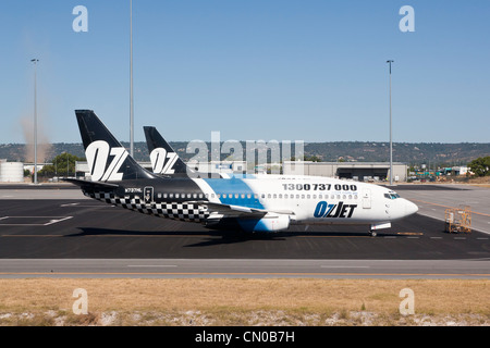 Aeroporto Australia Australia Perth OzJet piani piano pista Foto Stock