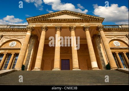 Parte anteriore del nord di Stowe House, ex residenza dei duchi di Buckingham Foto Stock