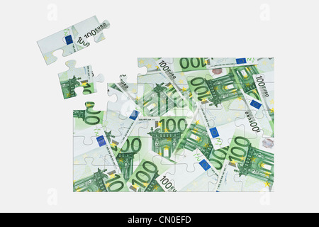 Puzzle: Molti 100 banconote in euro sono accanto a ciascun altro Foto Stock