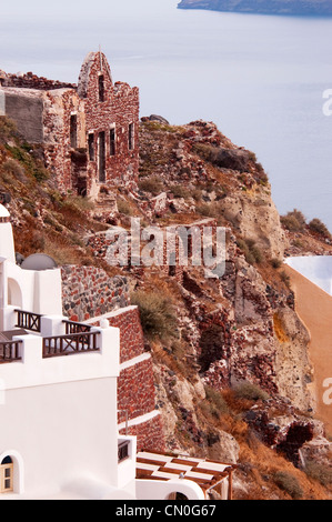 Mattoni vecchi edifici nelle vicinanze del punto di tramonto, Oia - Santorini, Grecia Foto Stock