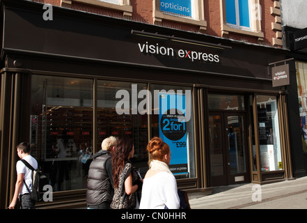 Una Vision Express ottici di Leeds, England, Regno Unito Foto Stock