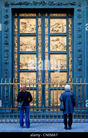 Firenze, il Battistero di San Giovanni, bassorilievo scultura Foto Stock