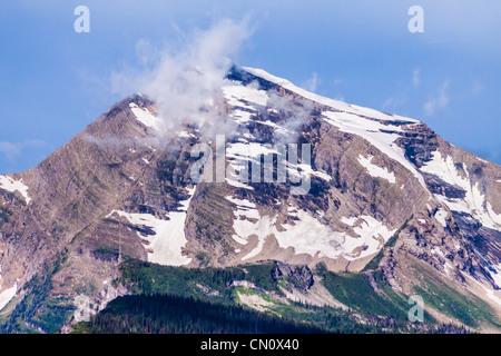 Il cielo del picco di montagna nel Parco Nazionale di Glacier nel Montana. Foto Stock