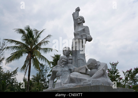 Monumento commemorativo iin memoria del mio massacro Lai, Hoi An, Vietnam Foto Stock