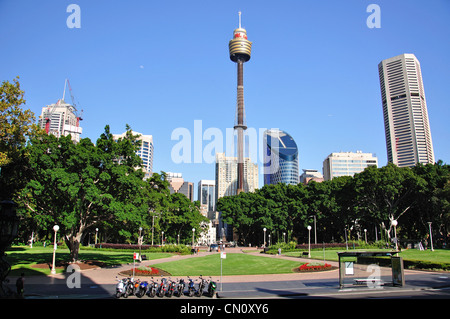 L'Archibald Fontana con la Torre di Sydney in background, Hyde Park, Sydney, Nuovo Galles del Sud, Australia Foto Stock